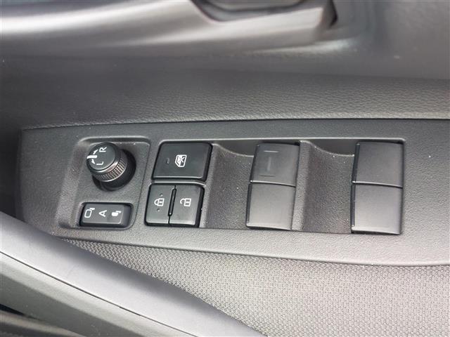 カローラ Ｘ　セーフティセンス　純正ナビ　バックカメラ　ビルトインＥＴＣ　ブラインドスポットモニタ　クリアランスソナー　イモビライザー　スマートキ－　横滑防止装置　ＡＢＳ　ワンオーナー　ＬＥＤヘッドランプ　ＥＴＣ（32枚目）