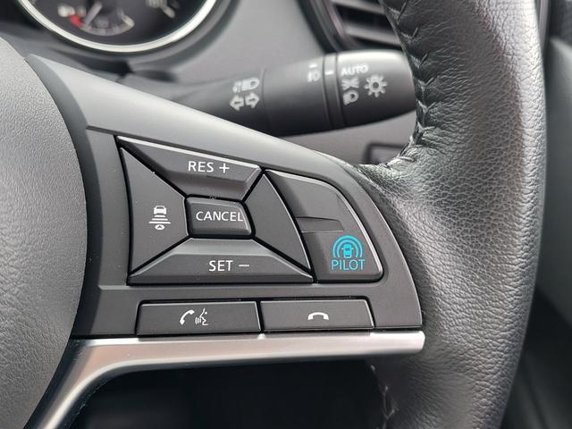 エクストレイル ２０Ｘｉ　アラウンドビューモニター　プロパイロット　衝突軽減ブレーキ　純正ナビ　ＥＴＣ　ドライブレコーダー　パワーシート　シートヒーター　パワーバックドア　インテリジェントルームミラー　純正アルミホイール（14枚目）