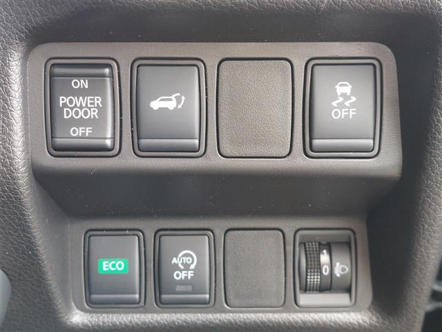 エクストレイル ２０Ｘｉ　アラウンドビューモニター　プロパイロット　衝突軽減ブレーキ　純正ナビ　ＥＴＣ　ドライブレコーダー　パワーシート　シートヒーター　パワーバックドア　インテリジェントルームミラー　純正アルミホイール（15枚目）