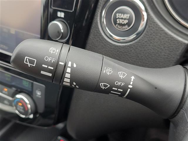 エクストレイル ２０Ｘｉ　アラウンドビューモニター　プロパイロット　衝突軽減ブレーキ　純正ナビ　ＥＴＣ　ドライブレコーダー　パワーシート　シートヒーター　パワーバックドア　インテリジェントルームミラー　純正アルミホイール（19枚目）