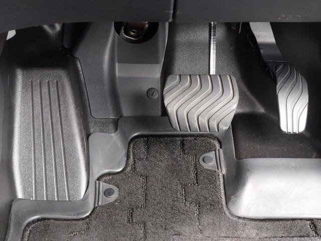 エクストレイル ２０Ｘｉ　アラウンドビューモニター　プロパイロット　衝突軽減ブレーキ　純正ナビ　ＥＴＣ　ドライブレコーダー　パワーシート　シートヒーター　パワーバックドア　インテリジェントルームミラー　純正アルミホイール（28枚目）