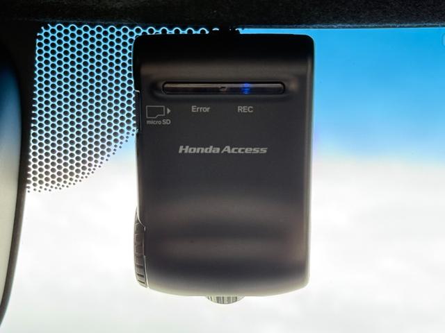 N-ONE RS 純正ナビ ホワイトレタータイヤ 衝突軽減ブレーキ ドラレコ バックカメラ ETC パドルシフト ハーフレザーシート LEDライト USBポート スマートキー プッシュスタート アイドリングストップ(8枚目)