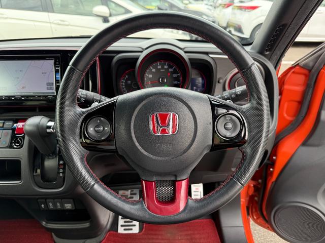 N-ONE RS 純正ナビ ホワイトレタータイヤ 衝突軽減ブレーキ ドラレコ バックカメラ ETC パドルシフト ハーフレザーシート LEDライト USBポート スマートキー プッシュスタート アイドリングストップ(9枚目)