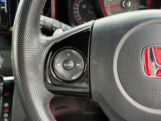 N-ONE RS 純正ナビ ホワイトレタータイヤ 衝突軽減ブレーキ ドラレコ バックカメラ ETC パドルシフト ハーフレザーシート LEDライト USBポート スマートキー プッシュスタート アイドリングストップ(10枚目)