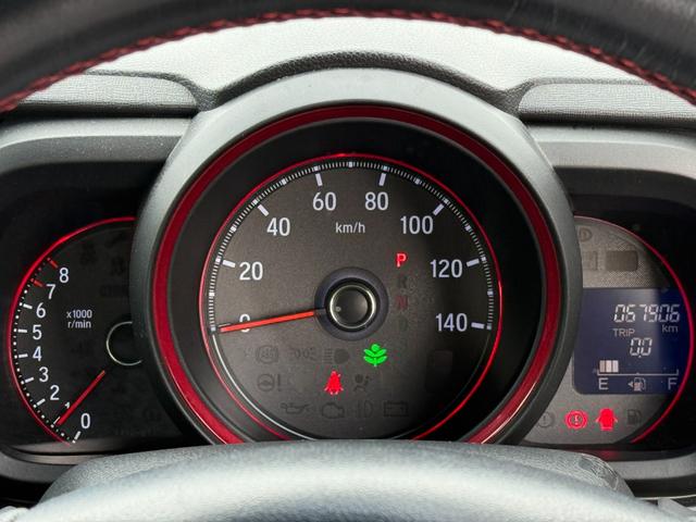 N-ONE RS 純正ナビ ホワイトレタータイヤ 衝突軽減ブレーキ ドラレコ バックカメラ ETC パドルシフト ハーフレザーシート LEDライト USBポート スマートキー プッシュスタート アイドリングストップ(19枚目)