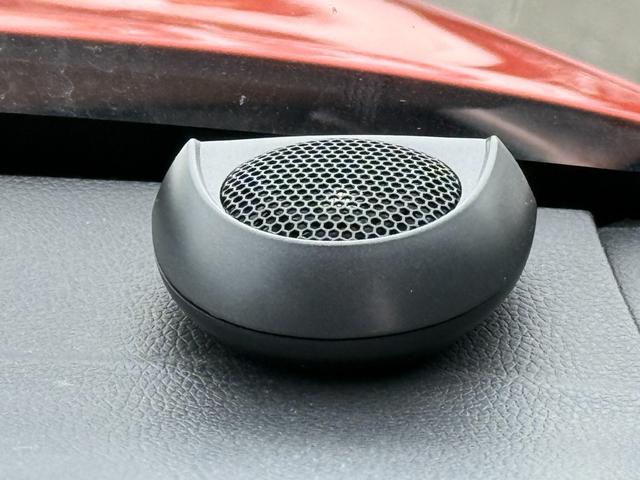 N-ONE RS 純正ナビ ホワイトレタータイヤ 衝突軽減ブレーキ ドラレコ バックカメラ ETC パドルシフト ハーフレザーシート LEDライト USBポート スマートキー プッシュスタート アイドリングストップ(20枚目)