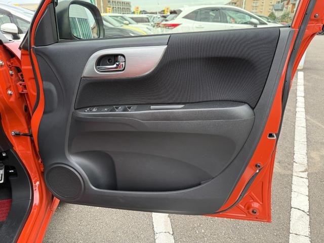 N-ONE RS 純正ナビ ホワイトレタータイヤ 衝突軽減ブレーキ ドラレコ バックカメラ ETC パドルシフト ハーフレザーシート LEDライト USBポート スマートキー プッシュスタート アイドリングストップ(27枚目)