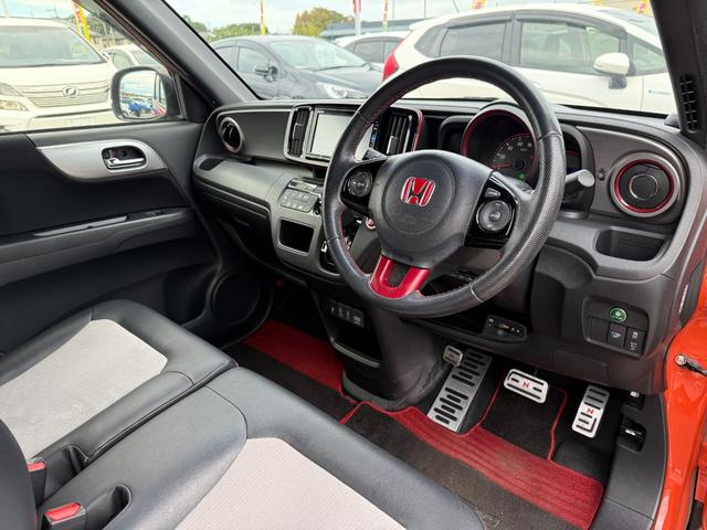 N-ONE RS 純正ナビ ホワイトレタータイヤ 衝突軽減ブレーキ ドラレコ バックカメラ ETC パドルシフト ハーフレザーシート LEDライト USBポート スマートキー プッシュスタート アイドリングストップ(28枚目)