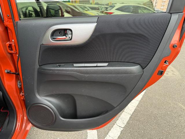 N-ONE RS 純正ナビ ホワイトレタータイヤ 衝突軽減ブレーキ ドラレコ バックカメラ ETC パドルシフト ハーフレザーシート LEDライト USBポート スマートキー プッシュスタート アイドリングストップ(33枚目)