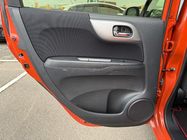 N-ONE RS 純正ナビ ホワイトレタータイヤ 衝突軽減ブレーキ ドラレコ バックカメラ ETC パドルシフト ハーフレザーシート LEDライト USBポート スマートキー プッシュスタート アイドリングストップ(41枚目)