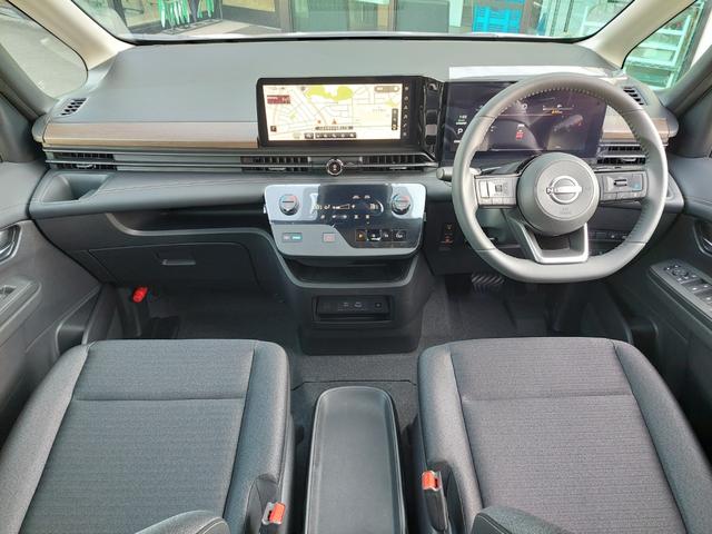 セレナ e-パワー ハイウェイスターV 登録済未使用車 12型DA 全方位カメラ ETC2.0 プロパイロット インテリジェントルームミラー 後席モニター ドライブレコーダー LEDライト コーナーセンサー 衝突軽減ブレーキ VDC LDP(2枚目)