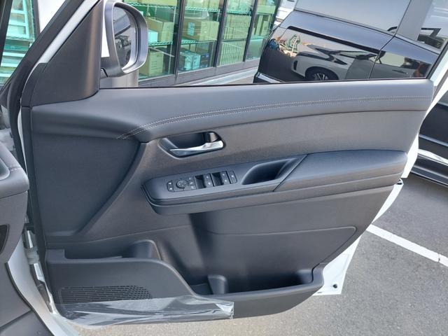 セレナ e-パワー ハイウェイスターV 登録済未使用車 12型DA 全方位カメラ ETC2.0 プロパイロット インテリジェントルームミラー 後席モニター ドライブレコーダー LEDライト コーナーセンサー 衝突軽減ブレーキ VDC LDP(67枚目)