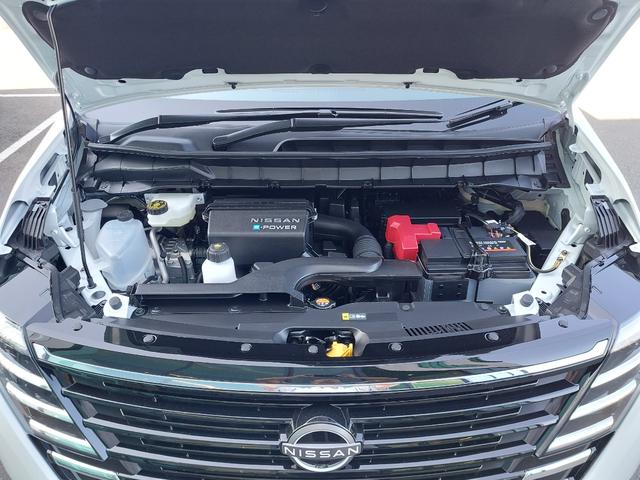 セレナ e-パワー ハイウェイスターV 登録済未使用車 12型DA 全方位カメラ ETC2.0 プロパイロット インテリジェントルームミラー 後席モニター ドライブレコーダー LEDライト コーナーセンサー 衝突軽減ブレーキ VDC LDP(77枚目)