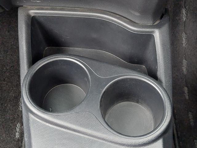 アクア S 純正ナビ フルセグTV バックカメラ シートヒーター プッシュスタート ステアリングスイッチ LEDヘッドライト オートライト ドアバイザー 社外アルミホイール スマートキー 横滑り防止装置 イモビ(22枚目)