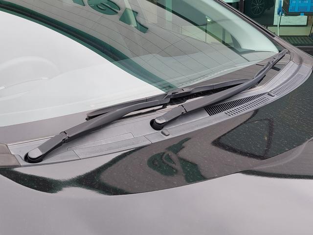 アクア S 純正ナビ フルセグTV バックカメラ シートヒーター プッシュスタート ステアリングスイッチ LEDヘッドライト オートライト ドアバイザー 社外アルミホイール スマートキー 横滑り防止装置 イモビ(76枚目)