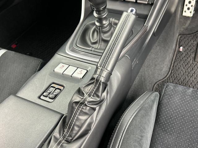 ＧＲ８６ ＲＺ　１０インチナビ　Ｂｌｕｅｔｏｏｔｈ接続　純正アルミホイール　プッシュスタート　空力パッケージ　フルセグテレビ　バックカメラ　前席シートヒーター　前後ドライブレコーダー　クルーズコントロール　ＢＴ接続（25枚目）