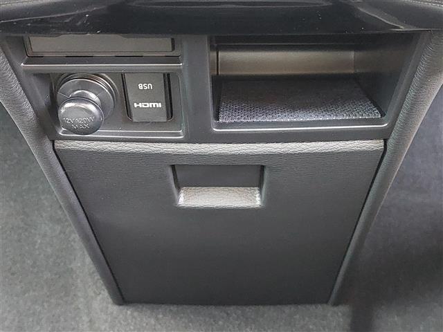 デリカD:5 ブラックエディション 未使用車 アルパインビッグX11インチナビ 12.8インチフリップダウンモニター アラウンドビューカメラ ダブルゾーン ハンドルヒーター パドルシフト ブラインドスポットモニター 電動バックドア(11枚目)