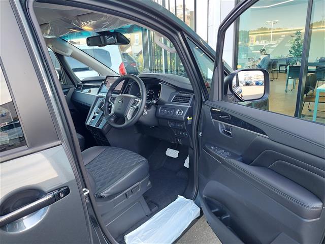 デリカD:5 ブラックエディション 未使用車 アルパインビッグX11インチナビ 12.8インチフリップダウンモニター アラウンドビューカメラ ダブルゾーン ハンドルヒーター パドルシフト ブラインドスポットモニター 電動バックドア(22枚目)