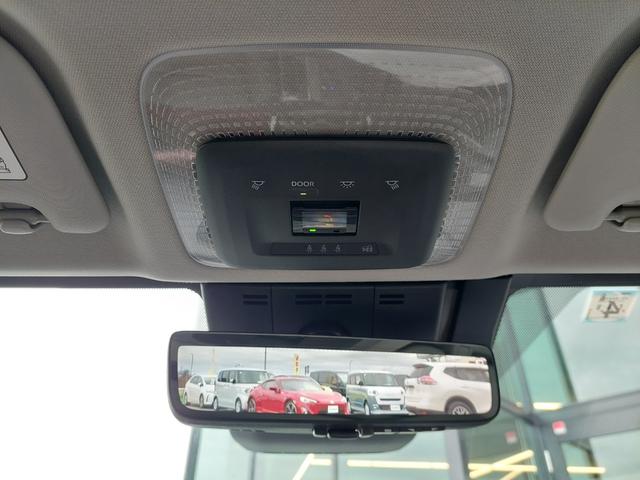 気になる車はすぐにお問い合わせください！右の専用無料ダイヤルから、専門スタッフがお車のご質問にお答えいたします！