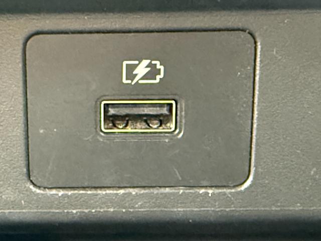 ノート S ワンオーナー 純正9型ナビ 全方位カメラ 衝突軽減 ETC ドラレコ インテリジェントミラー コーナーセンサー LEDライト フォグランプ USBポート プッシュスタート スマートキー スペアキー(18枚目)