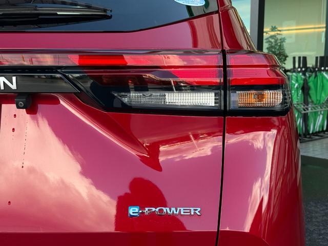 ノート S ワンオーナー 純正9型ナビ 全方位カメラ 衝突軽減 ETC ドラレコ インテリジェントミラー コーナーセンサー LEDライト フォグランプ USBポート プッシュスタート スマートキー スペアキー(74枚目)