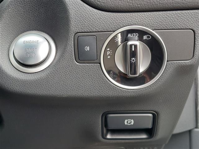 GLAクラス GLA180 スポーツ レーダーセーフティPKG 純正HDDナビ バックカメラ レザーシート ドライブレコーダー ETC2.0 レーダークルーズコントロール (19枚目)