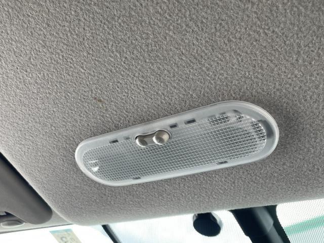 ノート Ｘ　ＤＩＧ－Ｓ　ＴＶ　ＥＴＣ　ドライブレコーダー　ナビ　ＬＥＤヘッドライト　純正１５インチアルミホイール　パノラミックビューモニター　スマートキー　プッシュスタート　スペアキー　横滑り防止装置　純正フロアマット（18枚目）