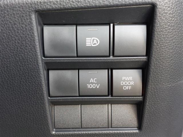 ヴォクシー ハイブリッドS-Z 快適利便パッケージHigh シートヒーター トヨタセーフティセンス パノラミックビューモニター アドバンスドパーク レーダークルーズコントロール 純正ナビ 後席モニター ハーフレザー 純正アルミW(17枚目)