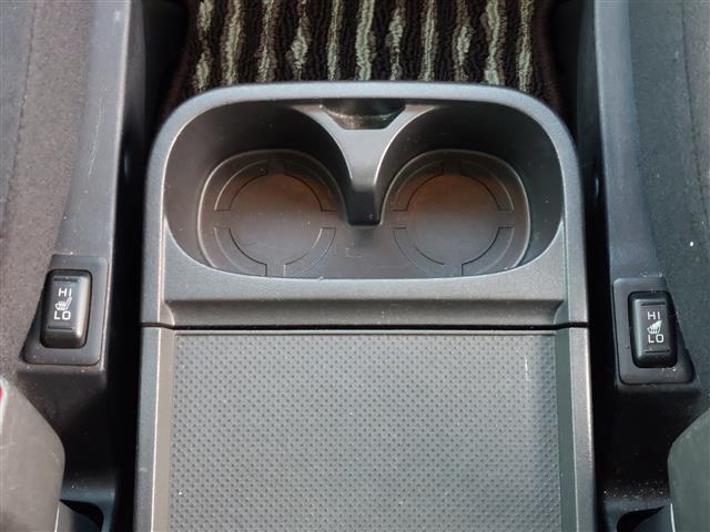 デリカＤ：５ Ｄ　パワーパッケージ　ＳＤナビＴＶ　ＡＬＰＩＮＥ天吊モニター　クルーズコントロール　ＬＥＤライト　純正グリルガード　両側パワースライドドア　パドルシフト　アヴェンチュラＡＷ　ｏｐｅｎカントリータイヤ　ＡＣ１００Ｖ電源　ＳＤ（13枚目）