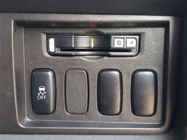 デリカＤ：５ Ｄ　パワーパッケージ　ＳＤナビＴＶ　ＡＬＰＩＮＥ天吊モニター　クルーズコントロール　ＬＥＤライト　純正グリルガード　両側パワースライドドア　パドルシフト　アヴェンチュラＡＷ　ｏｐｅｎカントリータイヤ　ＡＣ１００Ｖ電源　ＳＤ（16枚目）