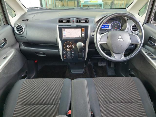 ｅＫカスタム Ｔ　純正ナビ　フルセグＴＶ　バックカメラ　ＥＴＣ　プッシュスタート　ＨＩＤヘッドライト　オートライト　ドアバイザー　電動格納ドアミラー　純正フロアマット　１５インチ純正アルミホイール　スマートキー　Ｓキー（2枚目）