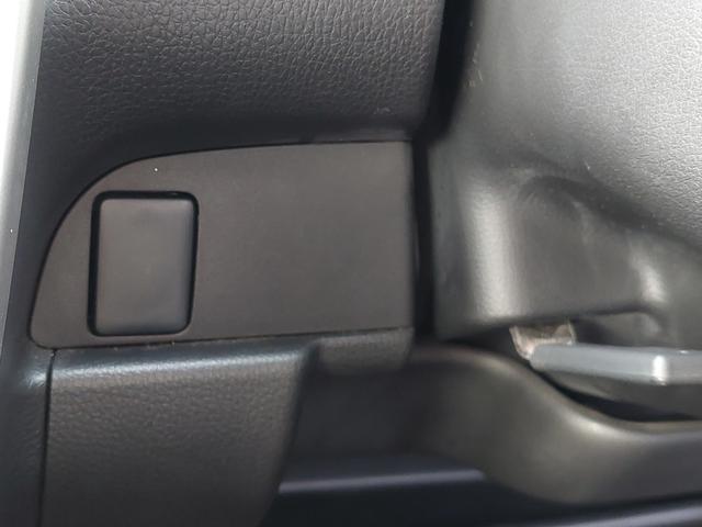 ｅＫカスタム Ｔ　純正ナビ　フルセグＴＶ　バックカメラ　ＥＴＣ　プッシュスタート　ＨＩＤヘッドライト　オートライト　ドアバイザー　電動格納ドアミラー　純正フロアマット　１５インチ純正アルミホイール　スマートキー　Ｓキー（14枚目）