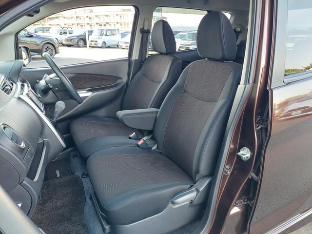 ｅＫカスタム Ｔ　純正ナビ　フルセグＴＶ　バックカメラ　ＥＴＣ　プッシュスタート　ＨＩＤヘッドライト　オートライト　ドアバイザー　電動格納ドアミラー　純正フロアマット　１５インチ純正アルミホイール　スマートキー　Ｓキー（36枚目）