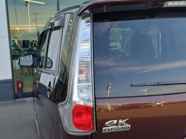 ｅＫカスタム Ｔ　純正ナビ　フルセグＴＶ　バックカメラ　ＥＴＣ　プッシュスタート　ＨＩＤヘッドライト　オートライト　ドアバイザー　電動格納ドアミラー　純正フロアマット　１５インチ純正アルミホイール　スマートキー　Ｓキー（59枚目）