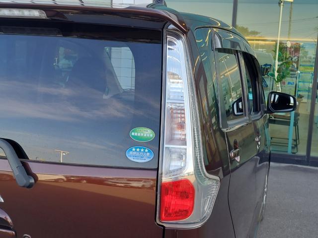 ｅＫカスタム Ｔ　純正ナビ　フルセグＴＶ　バックカメラ　ＥＴＣ　プッシュスタート　ＨＩＤヘッドライト　オートライト　ドアバイザー　電動格納ドアミラー　純正フロアマット　１５インチ純正アルミホイール　スマートキー　Ｓキー（60枚目）