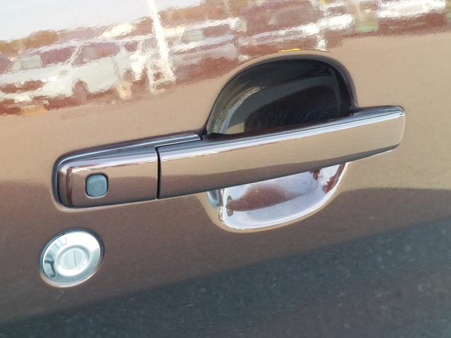 ｅＫカスタム Ｔ　純正ナビ　フルセグＴＶ　バックカメラ　ＥＴＣ　プッシュスタート　ＨＩＤヘッドライト　オートライト　ドアバイザー　電動格納ドアミラー　純正フロアマット　１５インチ純正アルミホイール　スマートキー　Ｓキー（72枚目）