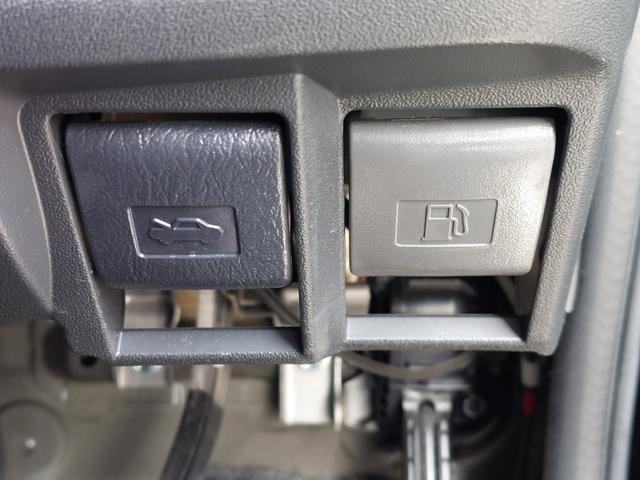 ハイエースバン スーパーＧＬ　ダーク　プライムＩＩ　ベッドキット　バンパーガード　ヒッチメンバー　ＴＲＤマッドガード　トヨタセーフティセンスＣ　パノラミックビューモニター　社外ナビ　フルセグＴＶ　ＥＴＣ　ドライブレコーダー　社外アルミホイール（19枚目）