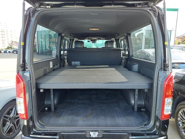 ハイエースバン スーパーＧＬ　ダーク　プライムＩＩ　ベッドキット　バンパーガード　ヒッチメンバー　ＴＲＤマッドガード　トヨタセーフティセンスＣ　パノラミックビューモニター　社外ナビ　フルセグＴＶ　ＥＴＣ　ドライブレコーダー　社外アルミホイール（33枚目）
