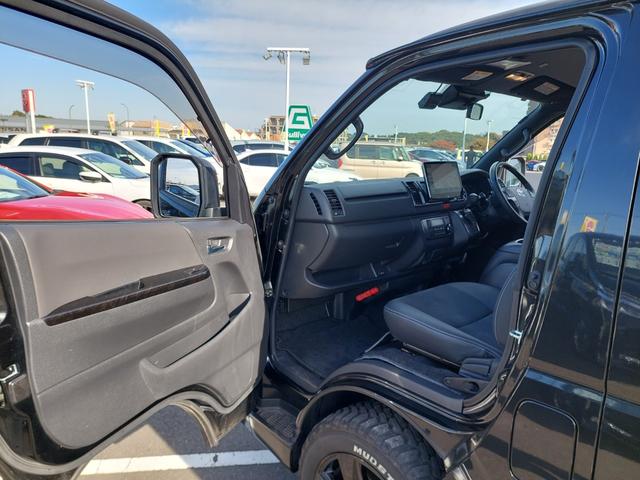 ハイエースバン スーパーＧＬ　ダーク　プライムＩＩ　ベッドキット　バンパーガード　ヒッチメンバー　ＴＲＤマッドガード　トヨタセーフティセンスＣ　パノラミックビューモニター　社外ナビ　フルセグＴＶ　ＥＴＣ　ドライブレコーダー　社外アルミホイール（41枚目）