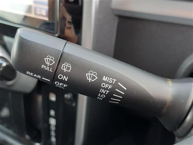 タント カスタムRS トップエディションSA 純正8インチナビ Bluetooth接続 フルセグTV ドライブレコーダー バックカメラ 両側パワースライドドア 衝突軽減ブシステム アイドリングストップ ハーフレザーシート 純正15インチアルミ(18枚目)