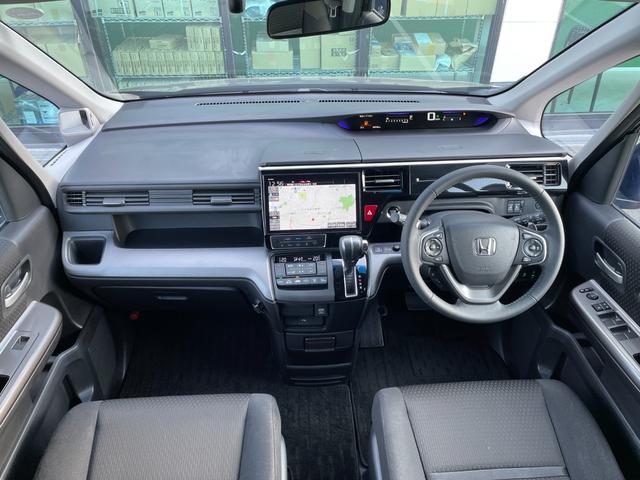 ステップワゴンスパーダ スパーダ ホンダセンシング 純正ナビ バックカメラ 後席モニター ETC2.0 アダプティブクルーズコントロール パドルシフト LEDライト 両側電動スライドドア ドラレコ 背面テーブル サンシェード LKA 純正アルミホイール(2枚目)