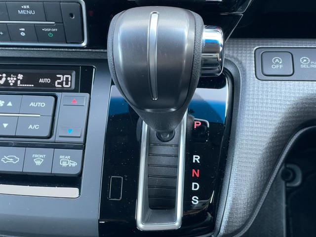 ステップワゴンスパーダ スパーダ ホンダセンシング 純正ナビ バックカメラ 後席モニター ETC2.0 アダプティブクルーズコントロール パドルシフト LEDライト 両側電動スライドドア ドラレコ 背面テーブル サンシェード LKA 純正アルミホイール(30枚目)