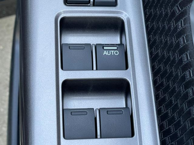 ステップワゴンスパーダ スパーダ ホンダセンシング 純正ナビ バックカメラ 後席モニター ETC2.0 アダプティブクルーズコントロール パドルシフト LEDライト 両側電動スライドドア ドラレコ 背面テーブル サンシェード LKA 純正アルミホイール(43枚目)