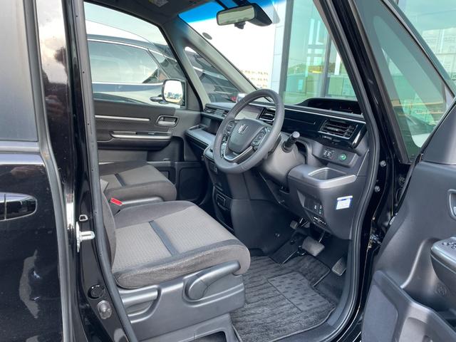 ステップワゴンスパーダ スパーダ ホンダセンシング 純正ナビ バックカメラ 後席モニター ETC2.0 アダプティブクルーズコントロール パドルシフト LEDライト 両側電動スライドドア ドラレコ 背面テーブル サンシェード LKA 純正アルミホイール(46枚目)