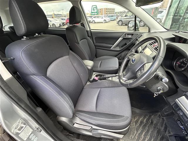 フォレスター 2.0i-L アイサイト アイサイトcarrozzeriaナビ【MDV-D502BT】(Bluetooth/フルセグTV/CD/DVD/USB)バックカメラETC4WDレーダークルーズコントロールリモコンキーオ 記録簿付 ナビ(12枚目)