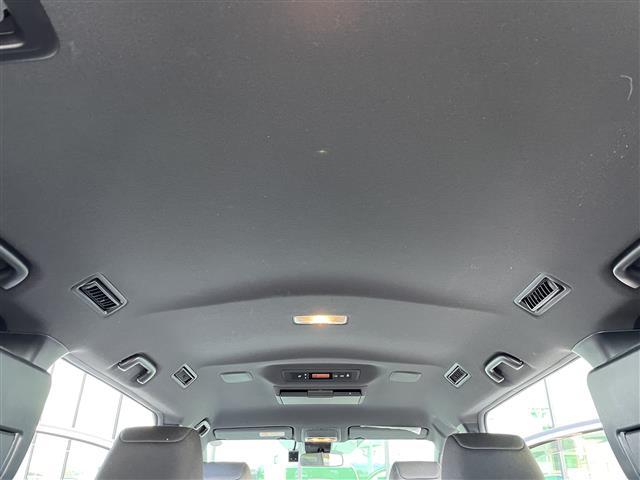 ヴォクシー ZS 煌II 純正ナビ フルセグTV バックカメラ 後席モニター ETC2.0 ドラレコ トヨタセーフティセンス クルコン コーナーセンサー 両側電動スライドドア シートバックテーブル 純正アルミホイール(18枚目)