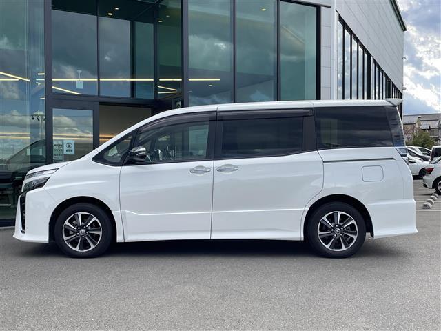 ヴォクシー ZS 煌II 純正ナビ フルセグTV バックカメラ 後席モニター ETC2.0 ドラレコ トヨタセーフティセンス クルコン コーナーセンサー 両側電動スライドドア シートバックテーブル 純正アルミホイール(34枚目)