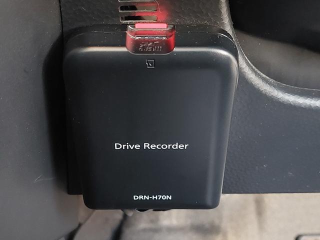 トール カスタムG ターボ ワンオーナー パノラマモニター スマートアシスト アダプティブクルーズコントロール 純正ディスプレイオーディオ フルセグTV ETC ドラレコ 両側電動スライドドア 純正アルミホイール スマートキー(7枚目)