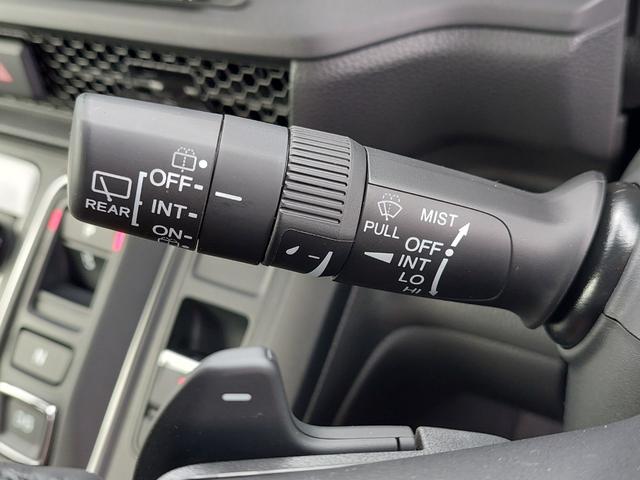 ステップワゴン e:HEVスパーダ 登録済未使用車 純正11.4型ナビ 15.6インチ後席モニター バックカメラ パドルシフト 両側パワースライドドア パワーバックドア ハーフレザーシート シートヒーター コーナーセンサー メモリナビ(9枚目)