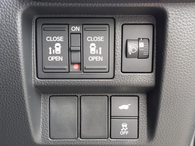 ステップワゴン e:HEVスパーダ 登録済未使用車 純正11.4型ナビ 15.6インチ後席モニター バックカメラ パドルシフト 両側パワースライドドア パワーバックドア ハーフレザーシート シートヒーター コーナーセンサー メモリナビ(12枚目)